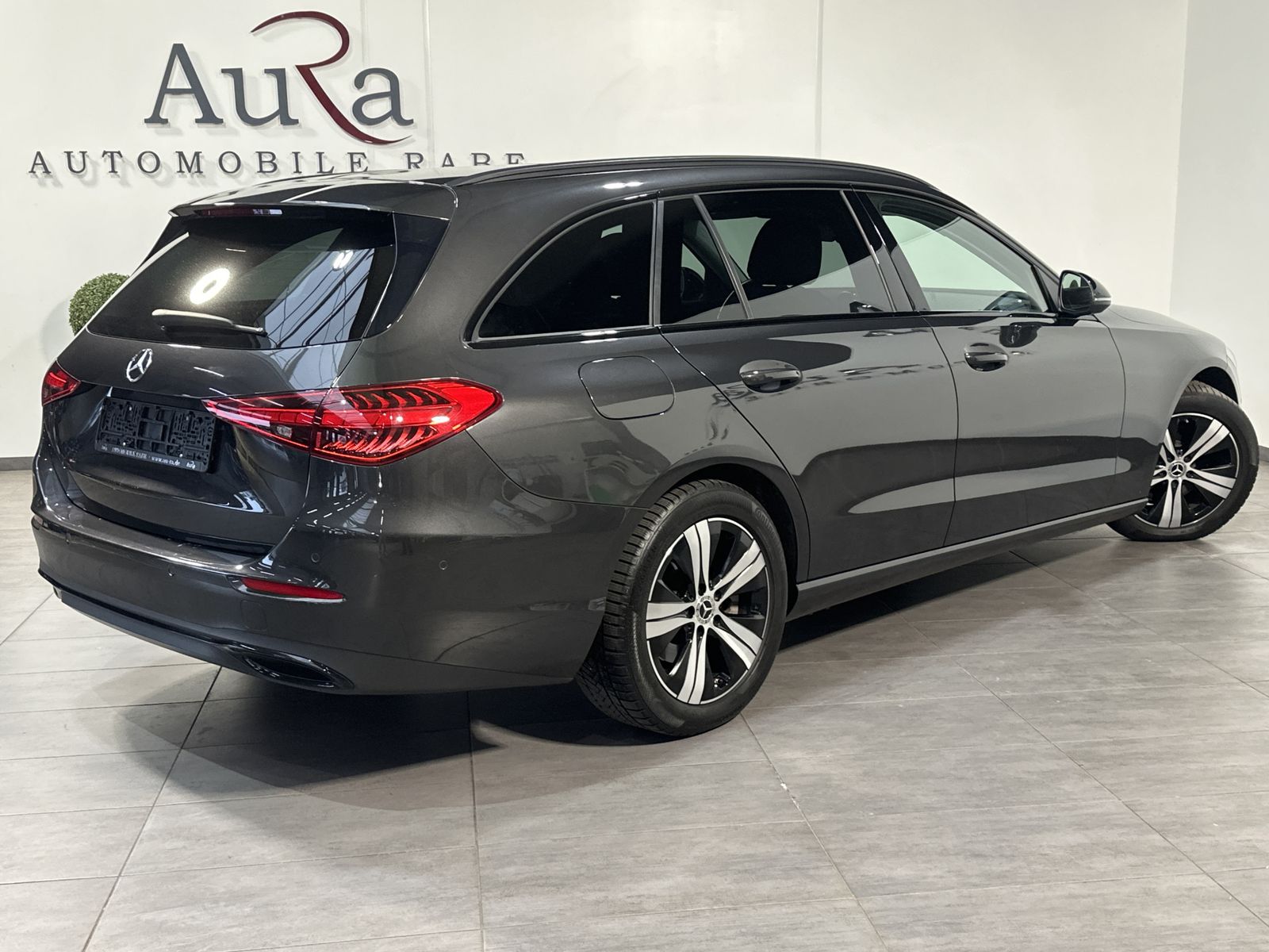 Fahrzeugabbildung Mercedes-Benz C 200d T Avantgarde Night-Paket NAV+LED+KAM+VC