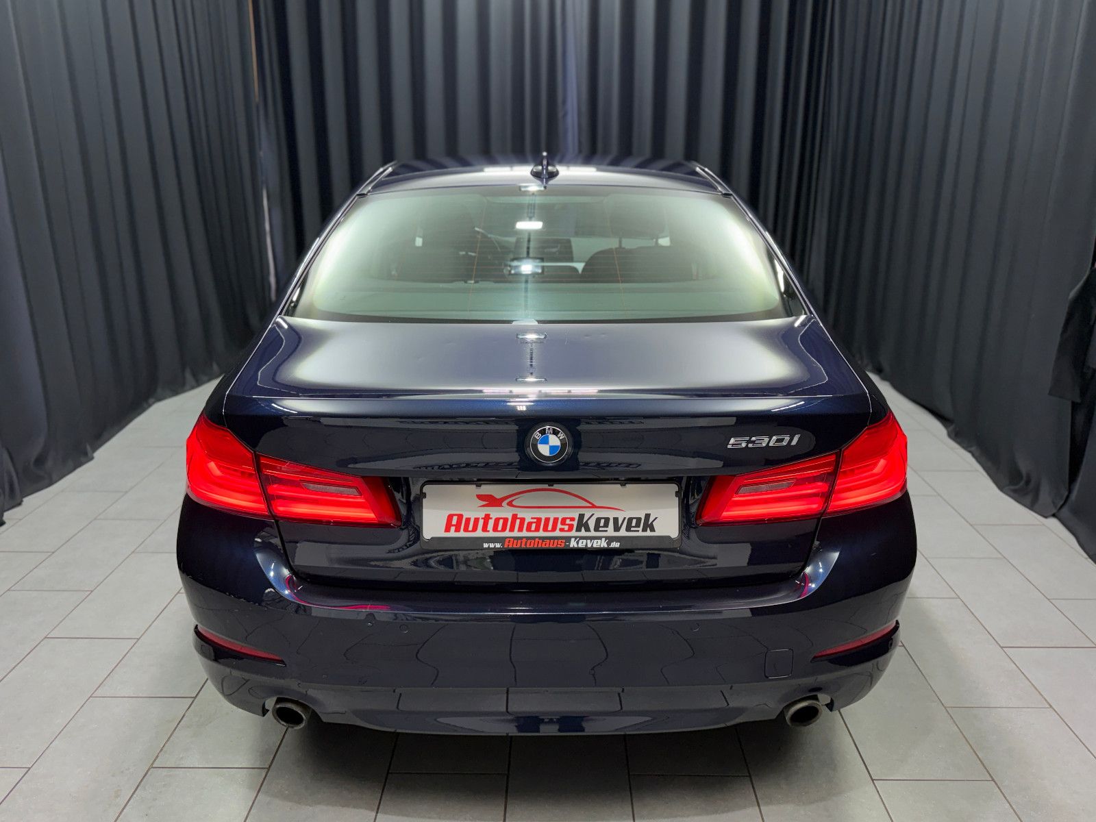 Fahrzeugabbildung BMW 530I Limousine|Driving Assistant|NAVI|PDC