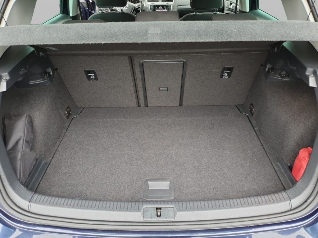 Fahrzeugabbildung Volkswagen Golf 1.4 TSI Lounge Climatronic,SH,GRA,PDC,NSW