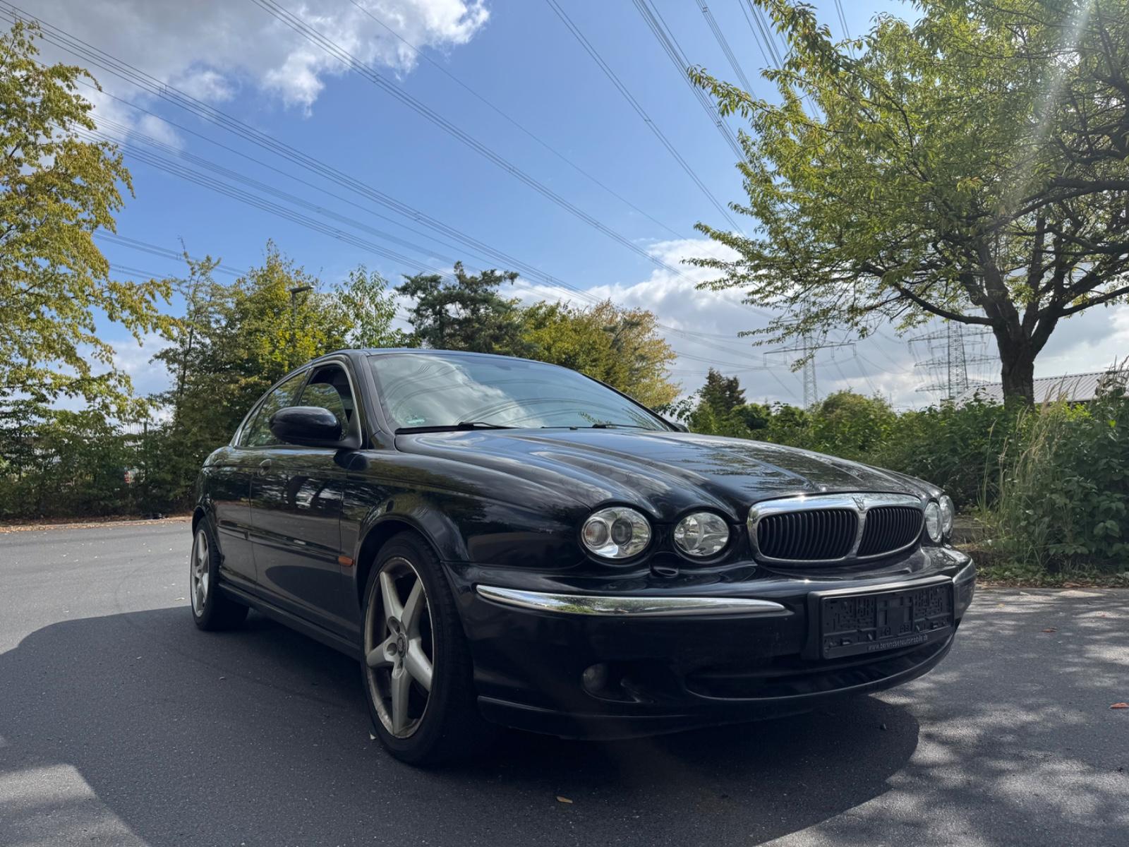 Jaguar X-Type 3.0 V6 Executive NAVI/LEDER/PDC/SHZ/TOP