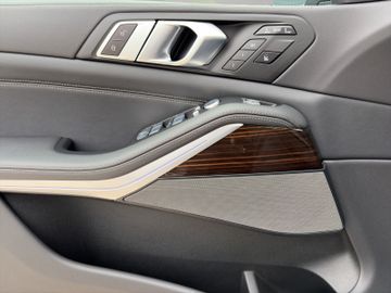 BMW X7 - 11