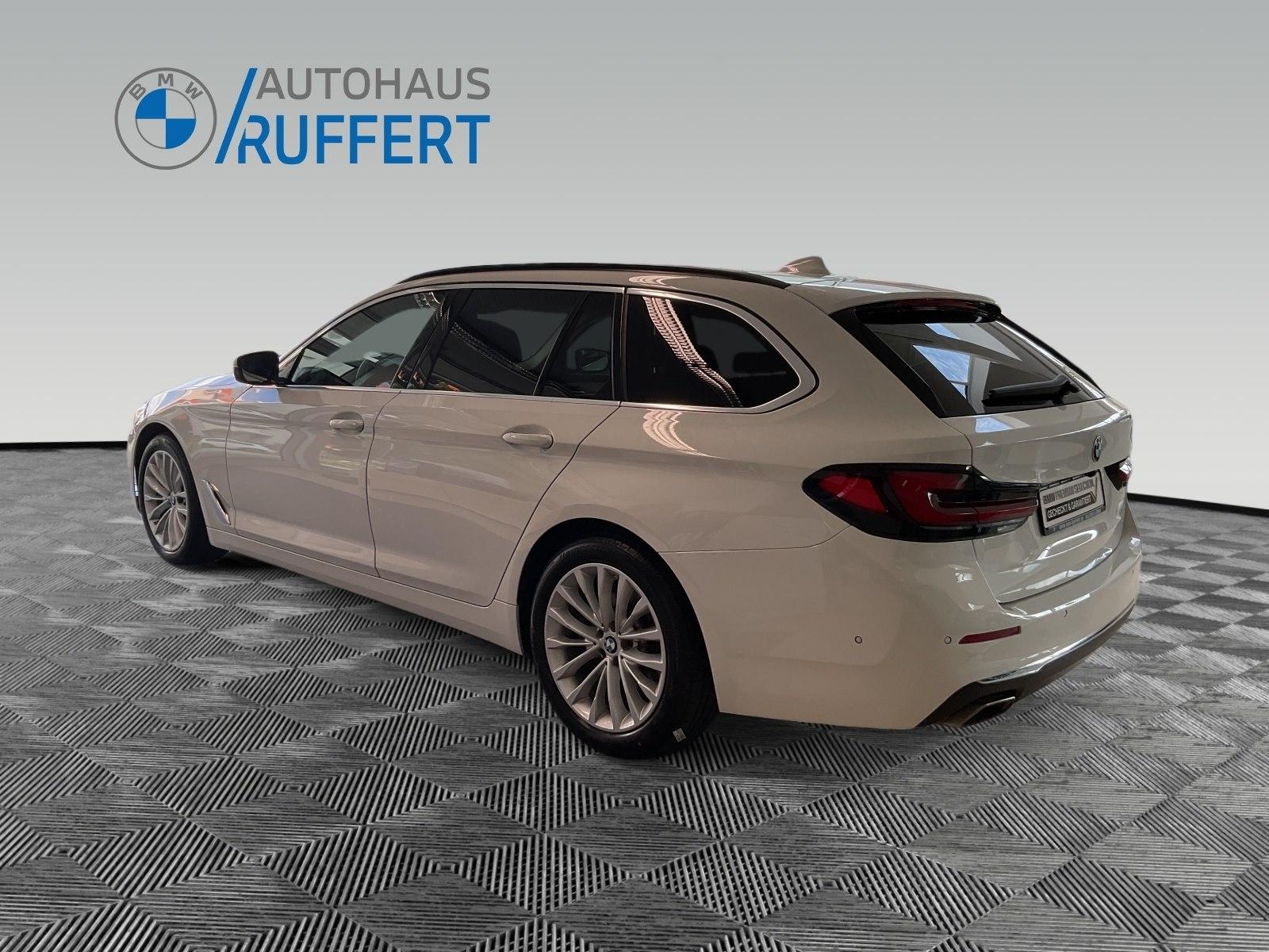 BMW 530d Touring Head-Up HK HiFi DAB WLAN RFK Shz