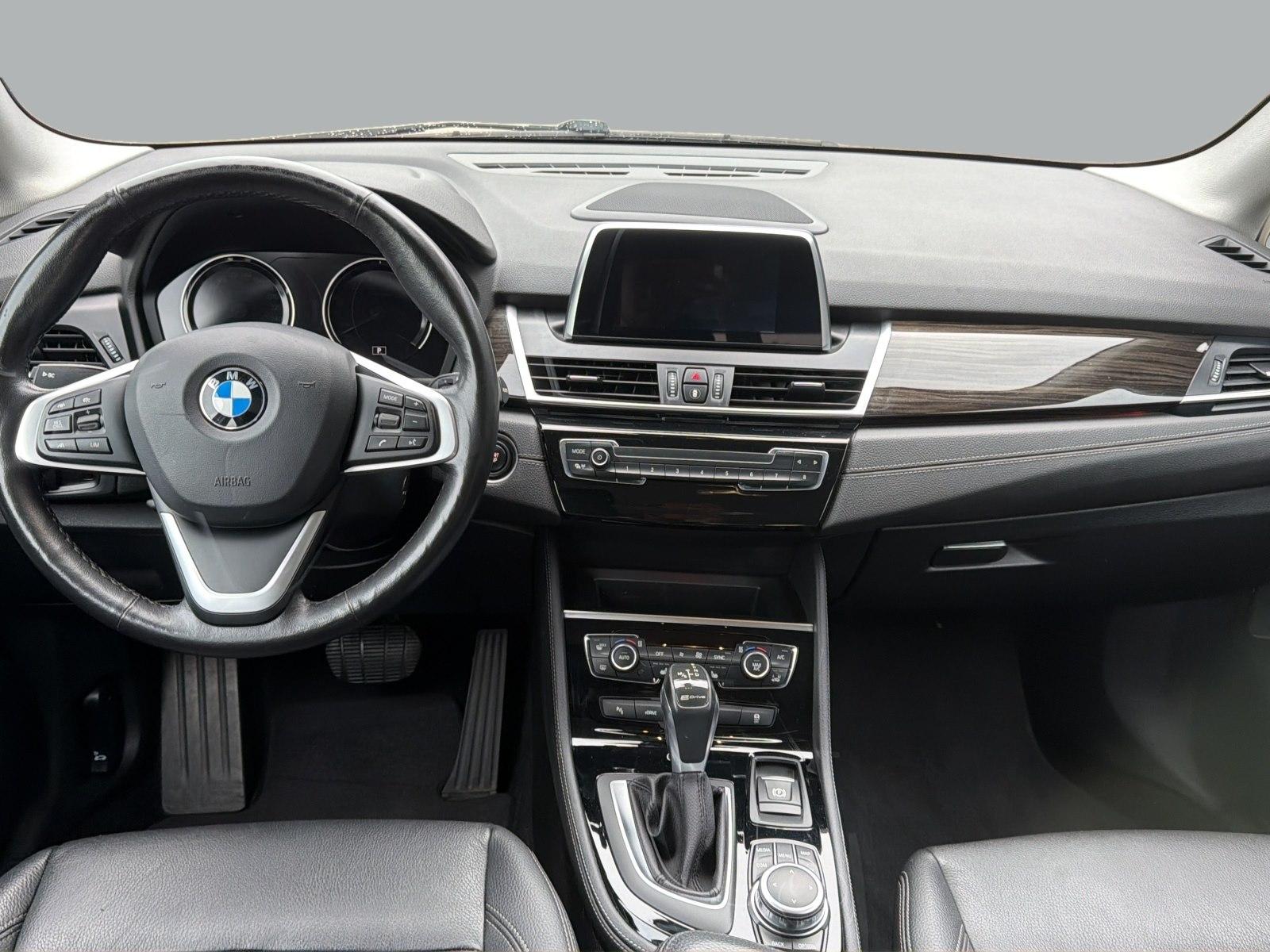 BMW 225xe IPERFORMANCE A Luxury Line Luxury Line |