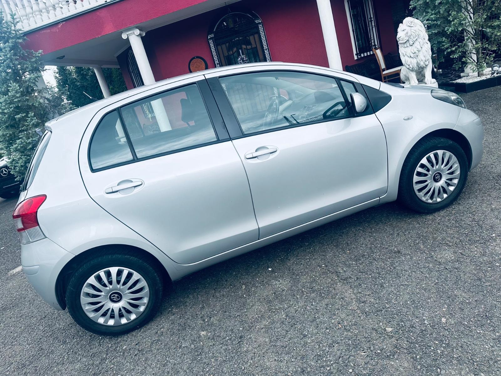 Toyota Yaris Cool Edition1.0 Klima/5-Türig/Tüv06-28