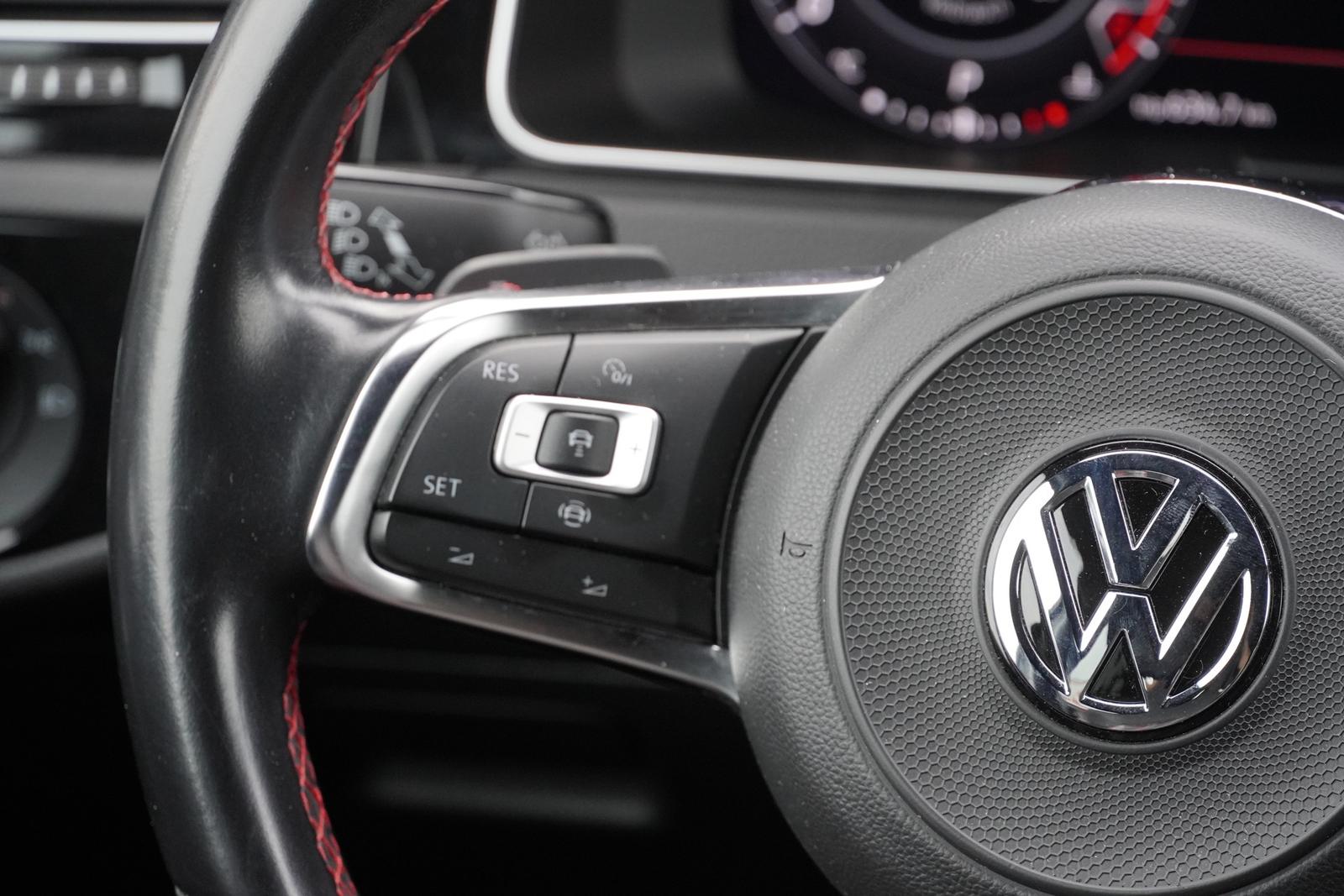 Volkswagen Golf VII 2.0 GTI Performance DSG LED Navi ACC