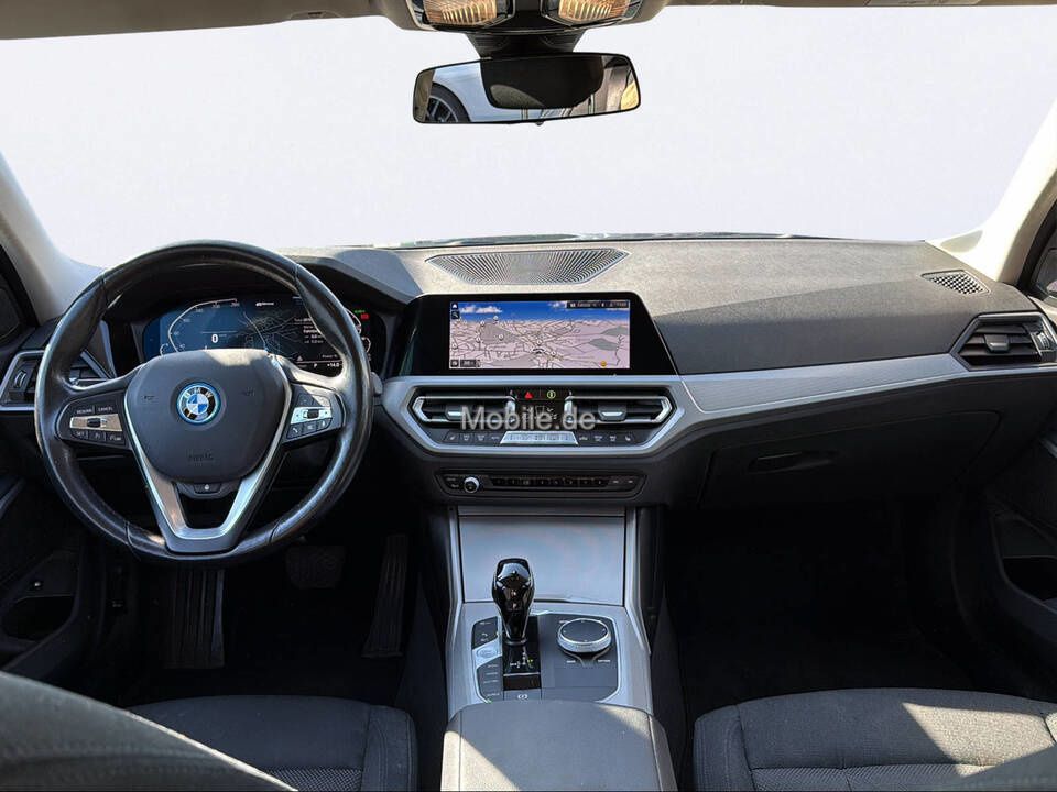 BMW 330 - Bild 3