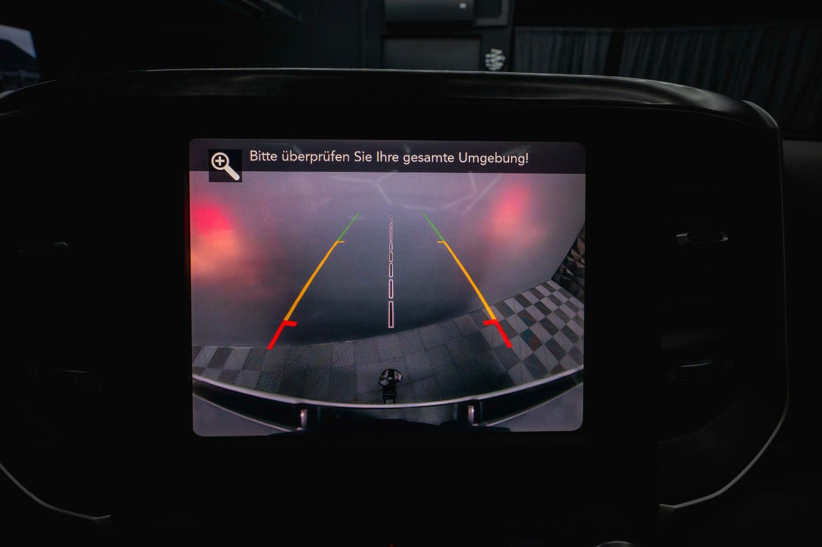 Fahrzeugabbildung Dodge RAM 5.7 V8 HEMI 4x4 OFFROAD Night-Paket *PANO*