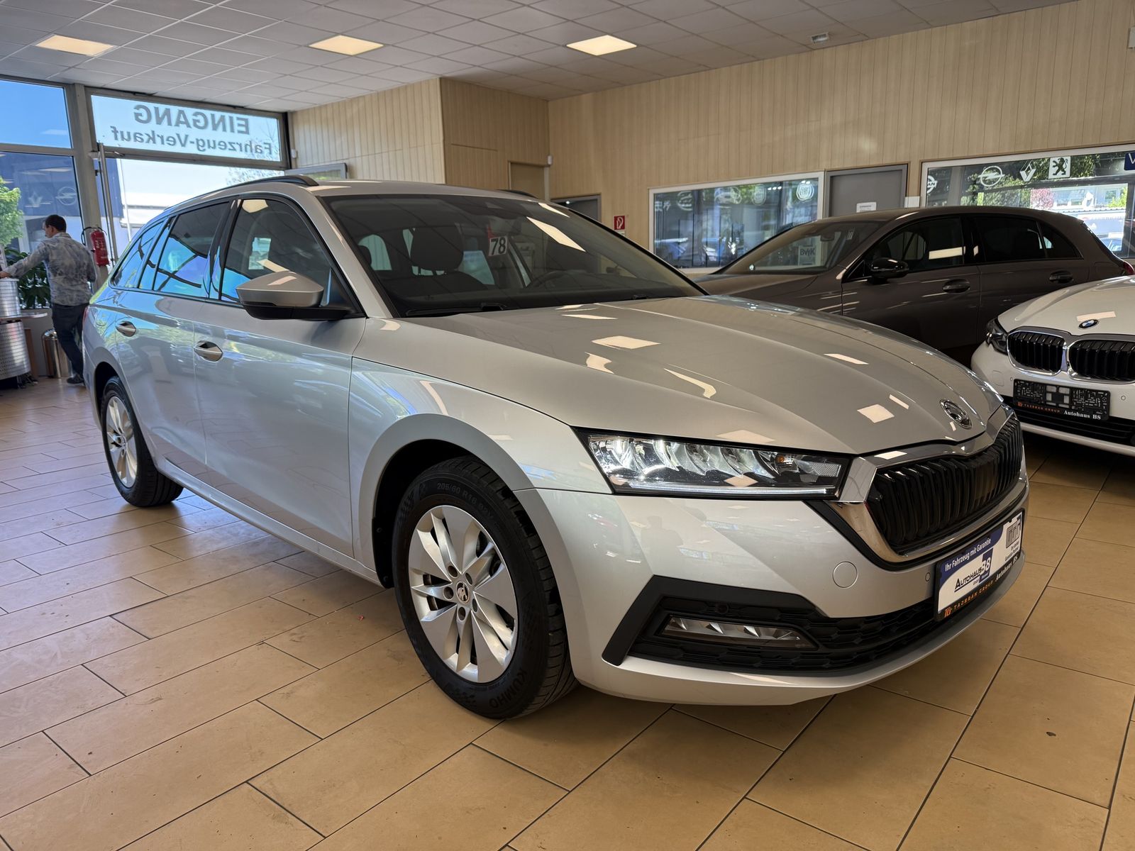 Skoda Octavia Ambition*AHK*LED*CarPlay*Tempo*Keyless imagem 3