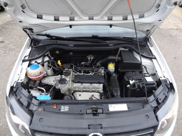 Fahrzeugabbildung Volkswagen Polo V Team/1.Hd/Klima/SitzH/PDC/84.000km/
