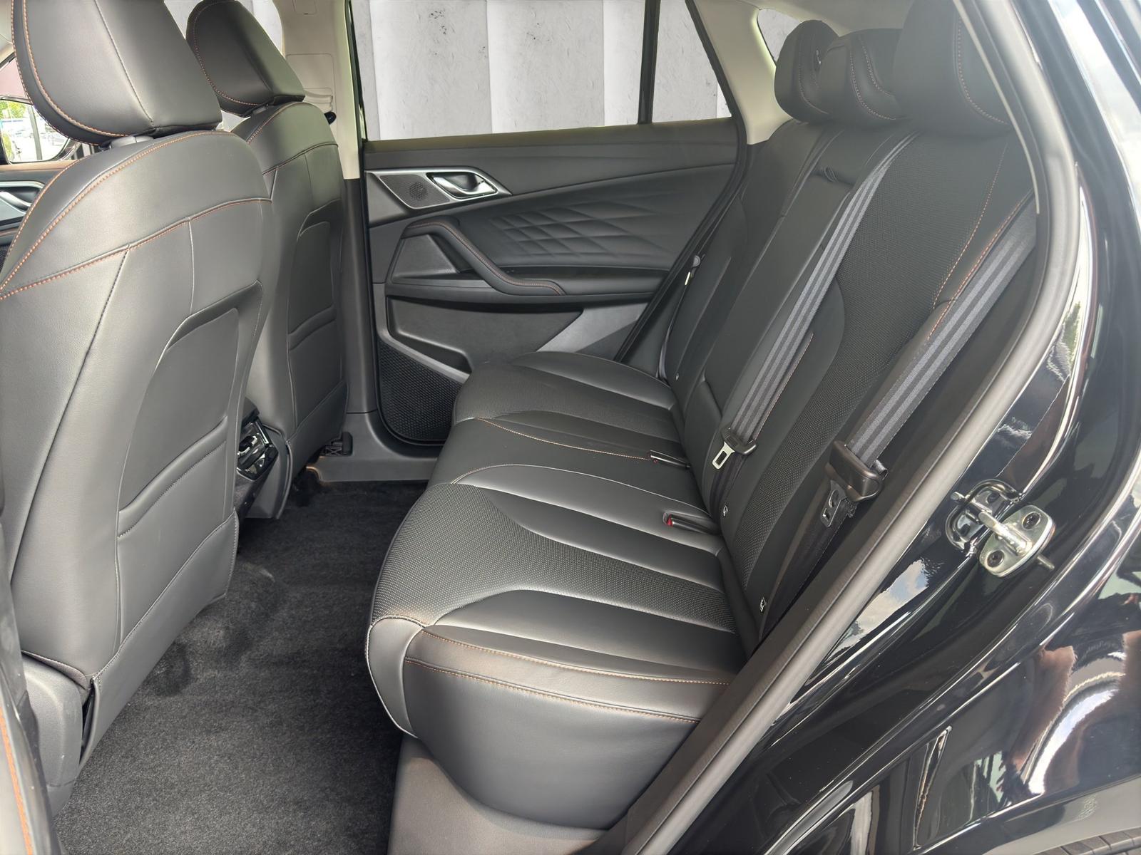 MG HS Luxury 1.5T GDI Hybrid+ Sports Utility Vehicl, миниатюра 8