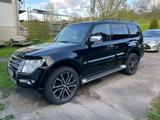 Mitsubishi Pajero 3,2 DI-D 4WD Final Edition Automatik ...