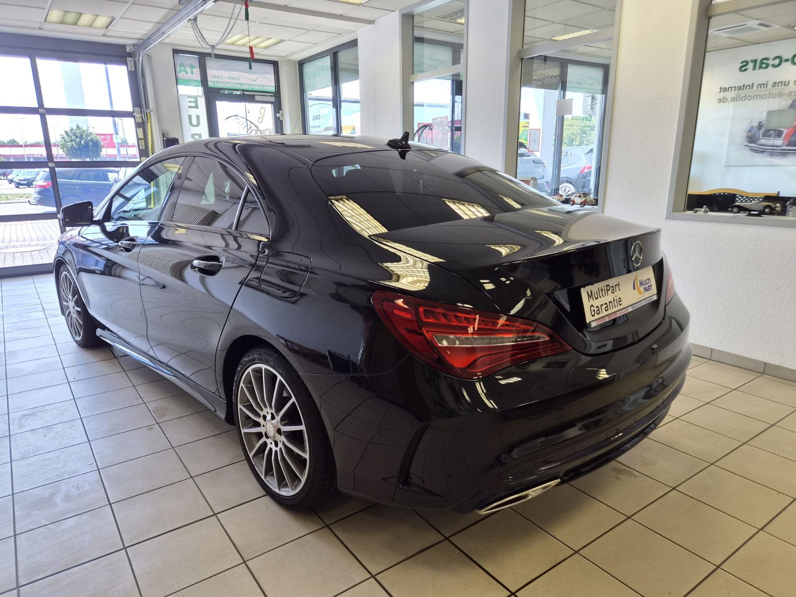 Fahrzeugabbildung Mercedes-Benz CLA 200 / Automatik / LED / AMG / GEPFLEGT