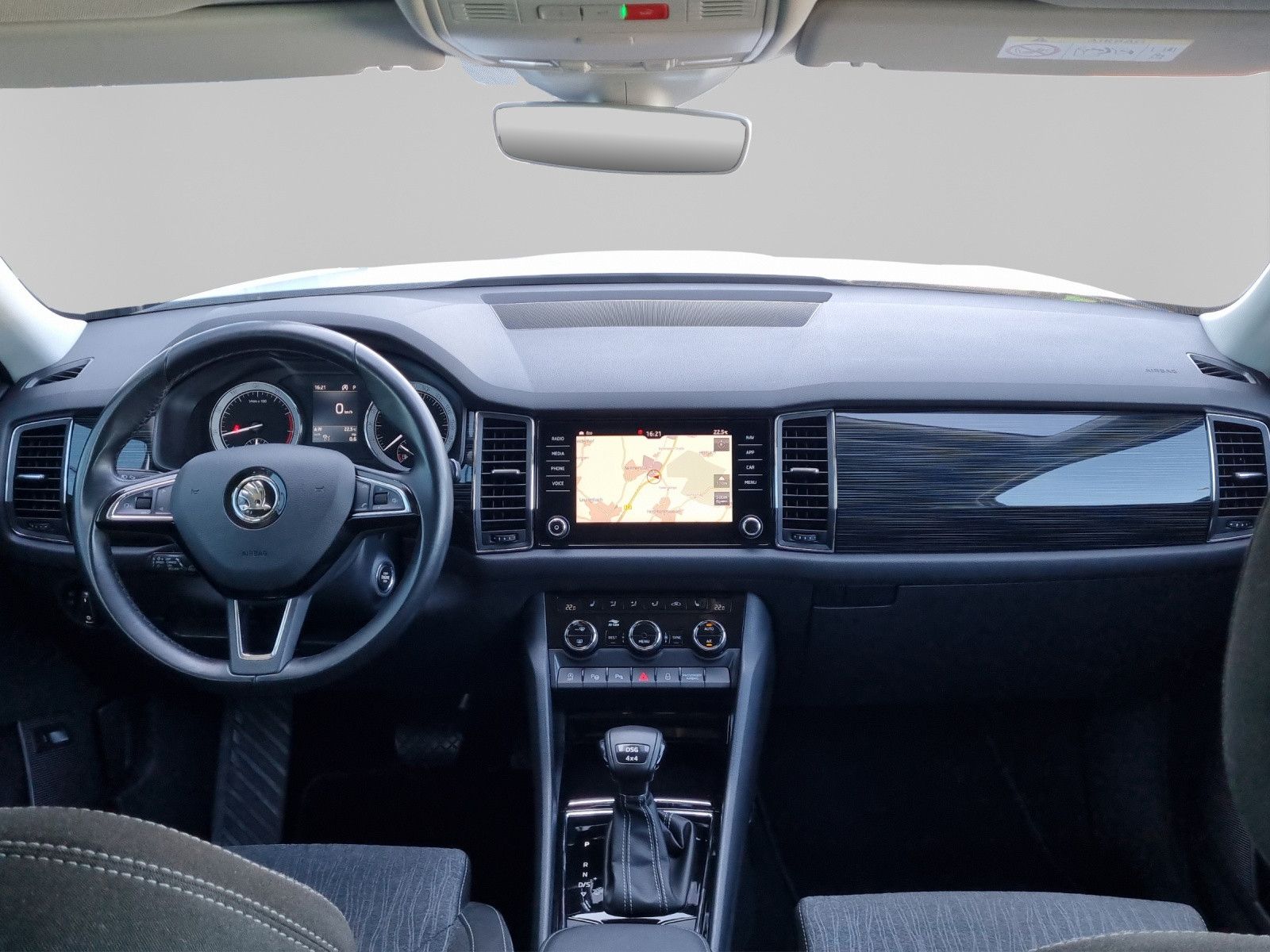 Fahrzeugabbildung SKODA Kodiaq Style 4x4 2,0 TSI DSG Navi AHK ACC