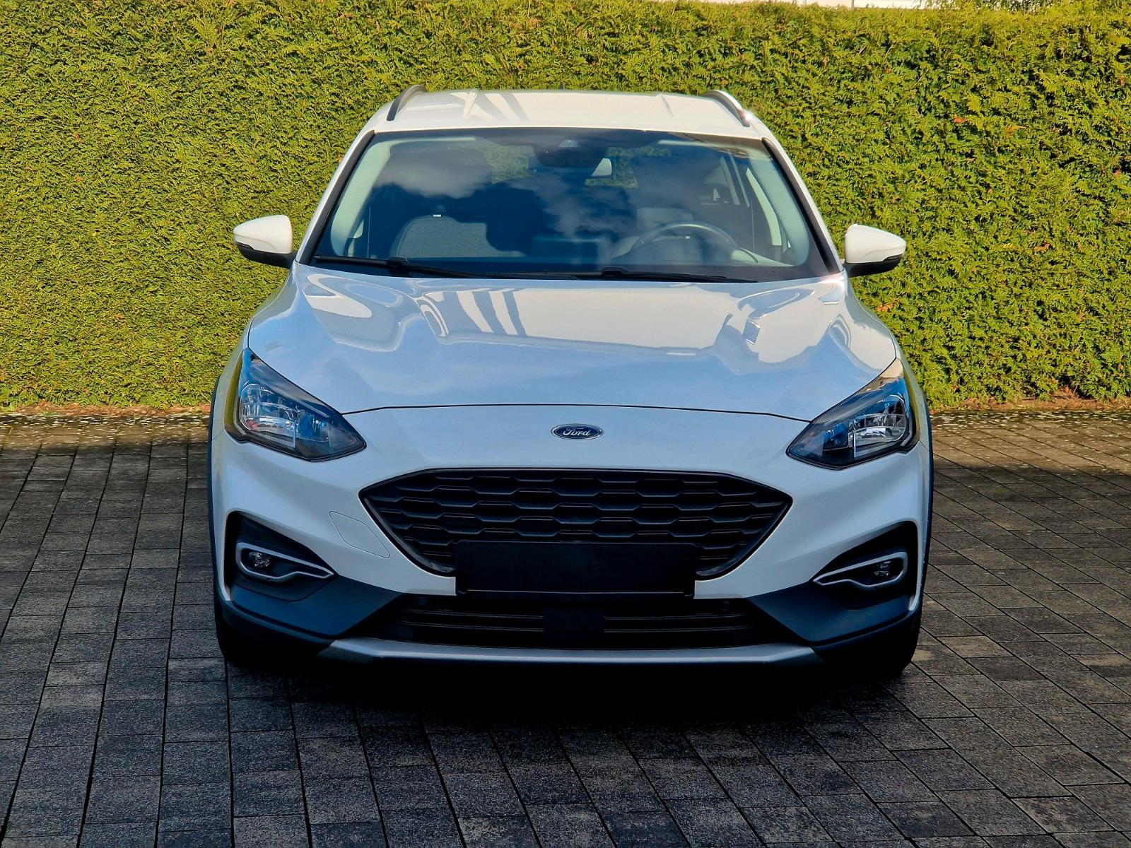 Ford Focus Turnier Active (1.Hand, AHK, LED, Navi)