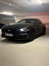 Ford Mustang Traum in Schwarz - 2.3 Ecoboost - Ford Mustang Gebrauchtwagen in Berlin