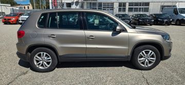 Volkswagen Tiguan - 6