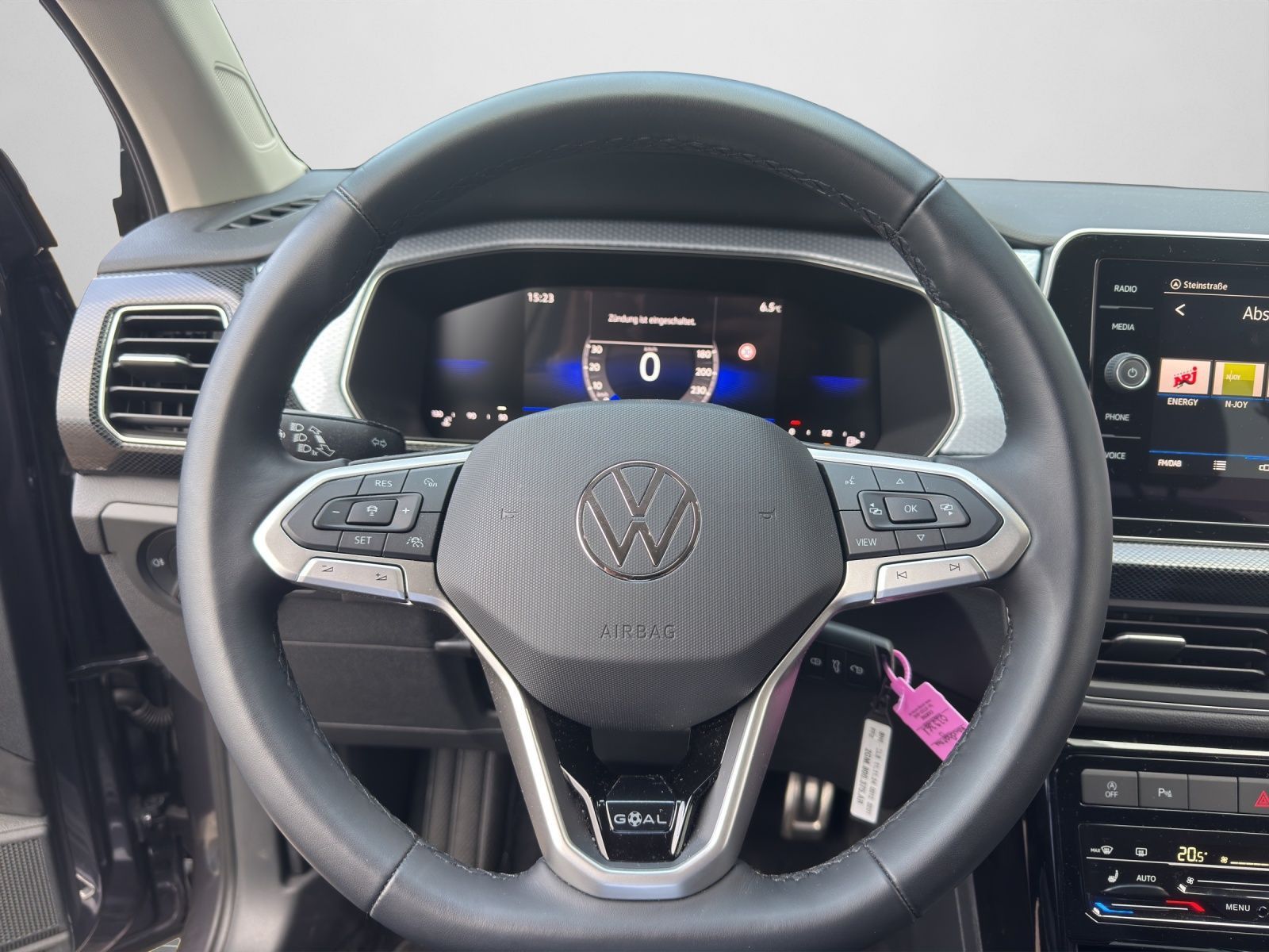 Volkswagen T-Cross - Bild 9