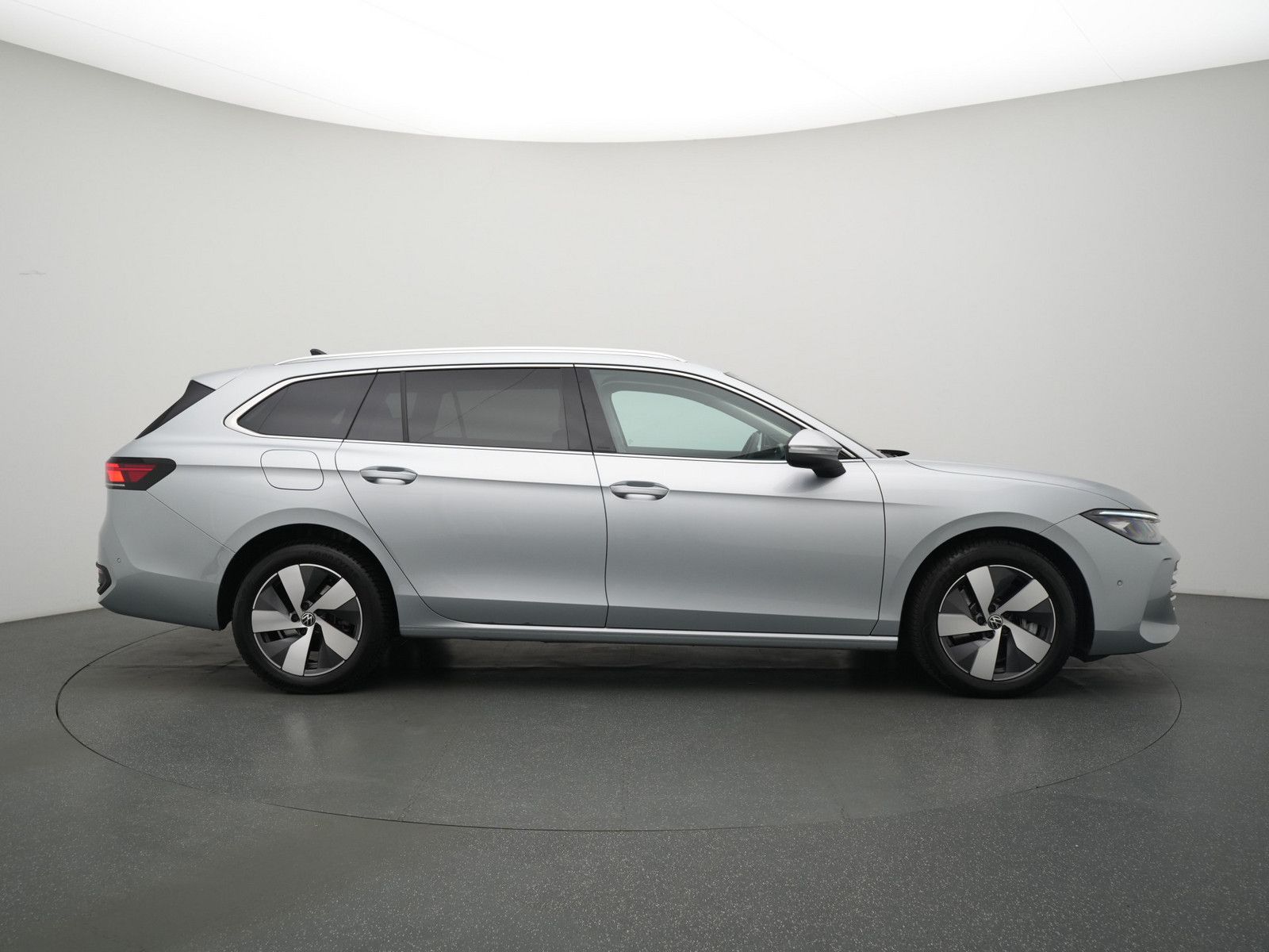 Volkswagen Passat - Bild 3