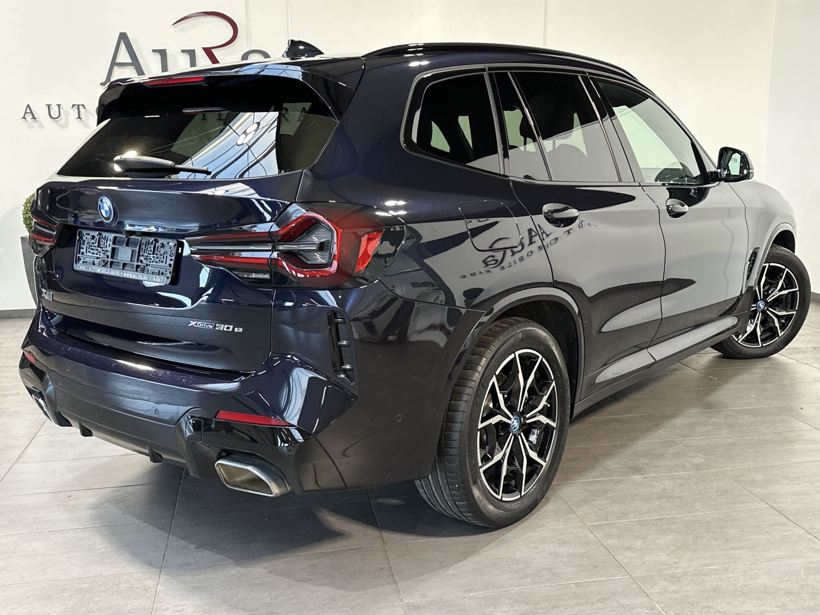 Fahrzeugabbildung BMW X3 xDrive30e M-Sport NAV+LED+360°+AHK+PANO+HEADU