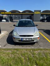 Ford Focus 1.6 Ghia Ghia - Ford Focus aus 1999: Kombi