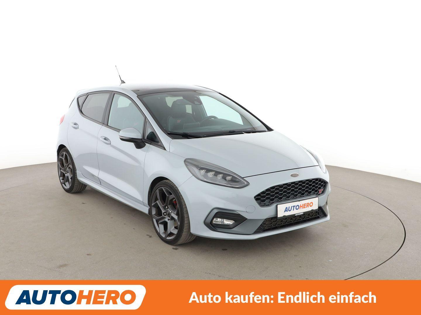 Ford Fiesta 1.5 EcoBoost ST *NAVI*LED*TEMPO*PDC*PANO*