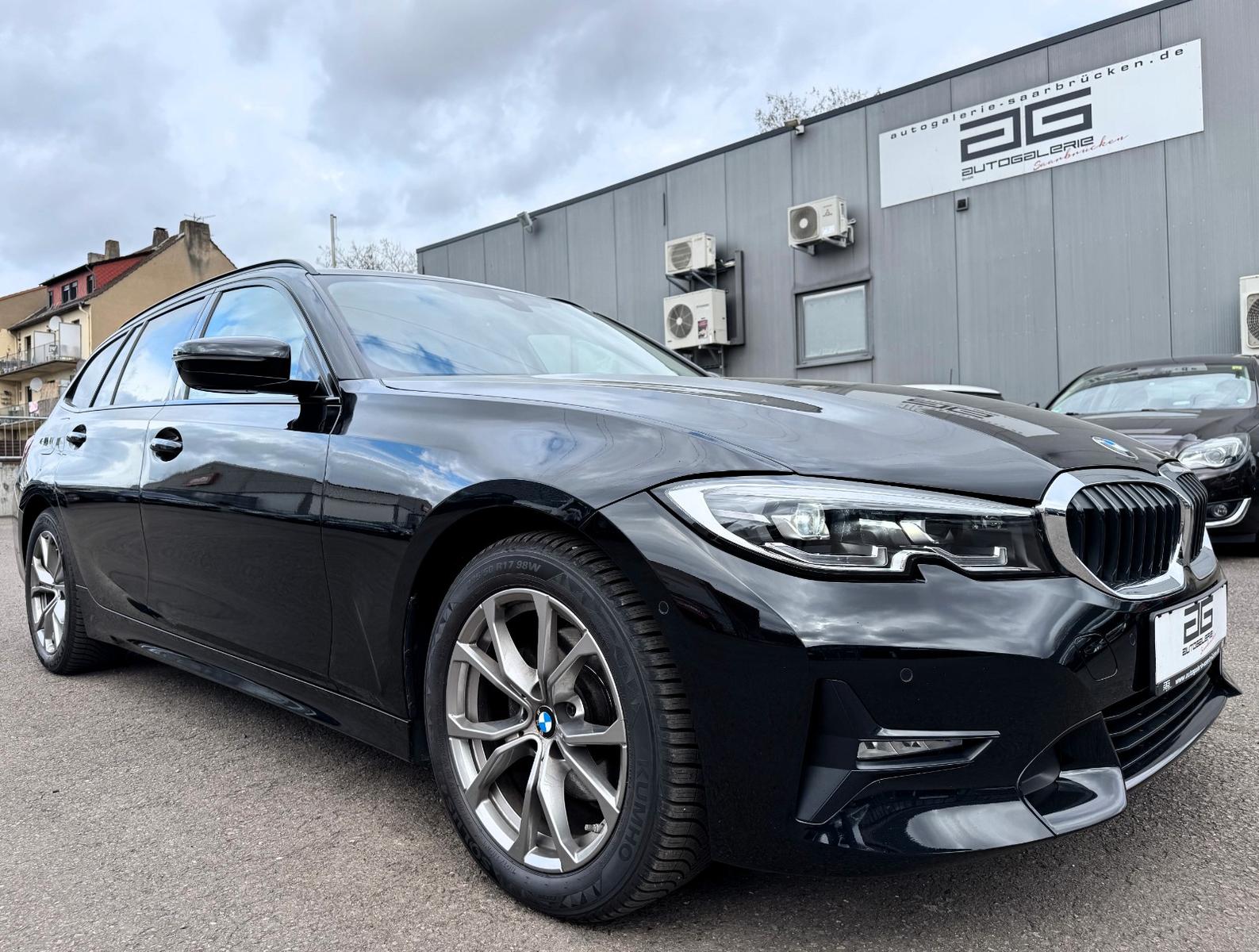 BMW 320d Touring Automatik *Navi/Teilleder/Kamera*