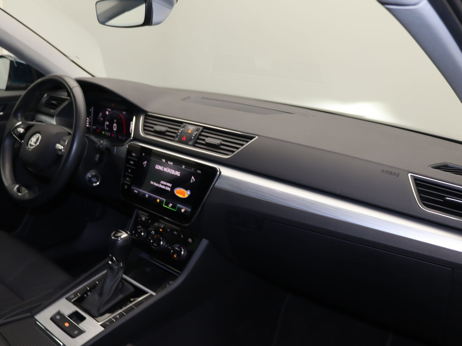 Skoda Superb - Bild 11