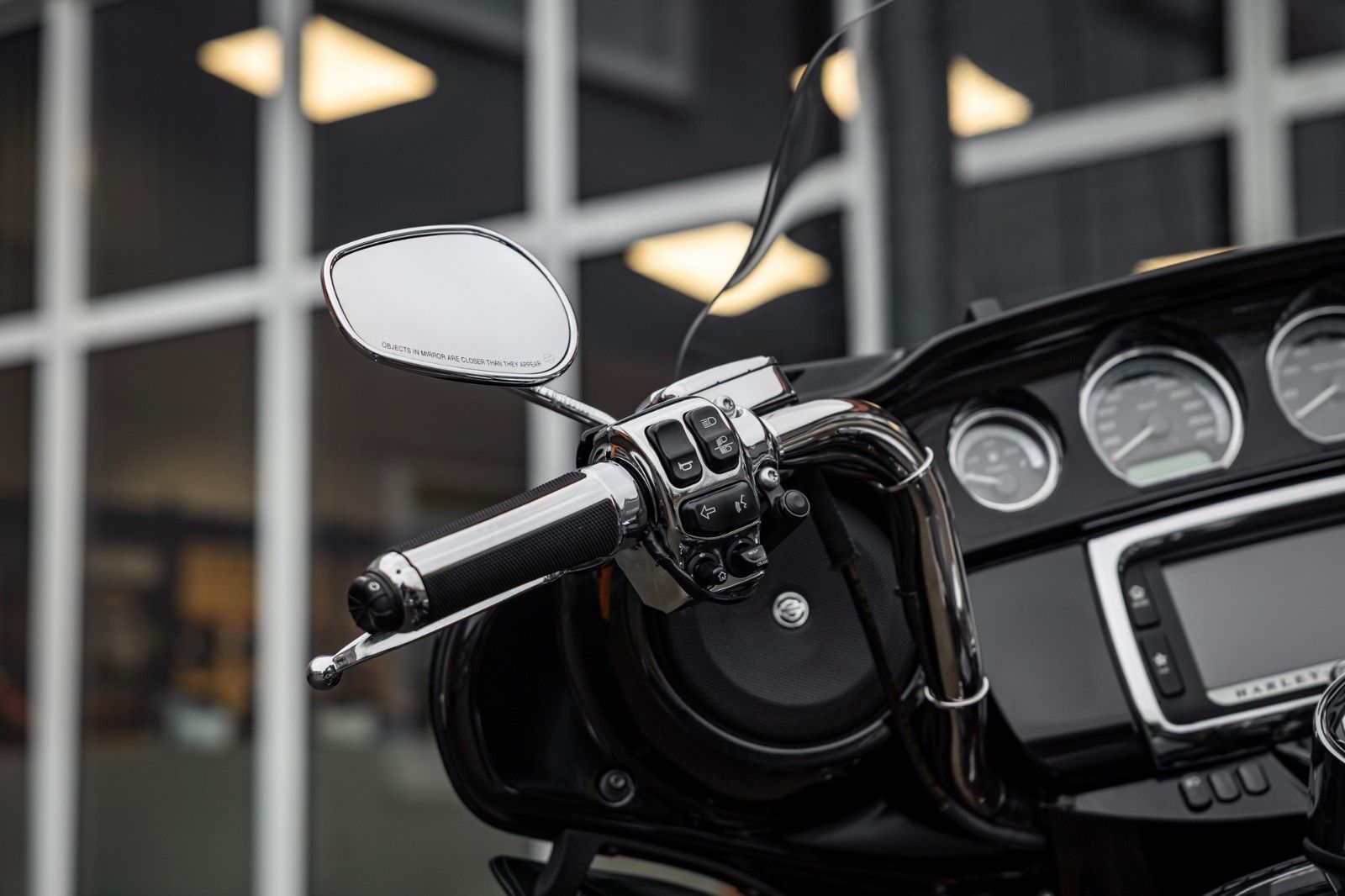 Fahrzeugabbildung Harley-Davidson ULTRA LIMITED LOW FLHTKL 103CUI - JEKILL&HYDE -