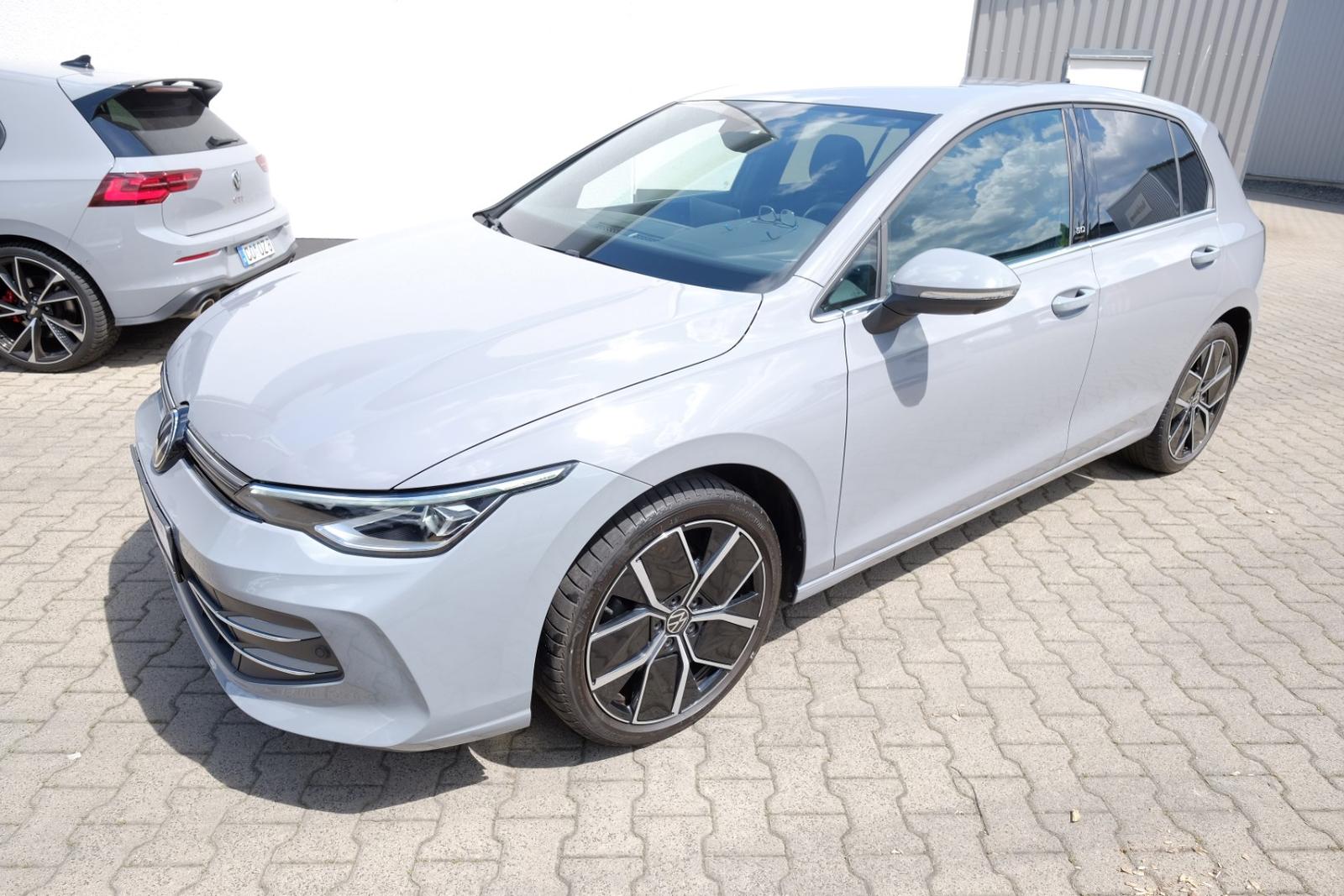 Volkswagen Golf VIII 1,5TSI Edition 50 Navi/Matrix/360°/ACC