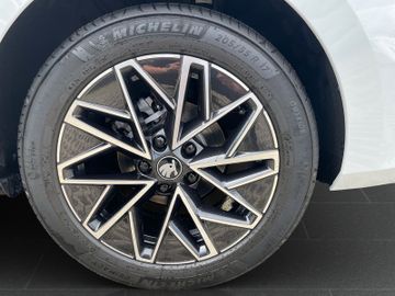 Skoda Octavia Combi 2.0 TDI *DSG*AHK*MATRIX*KESSY*NAVI