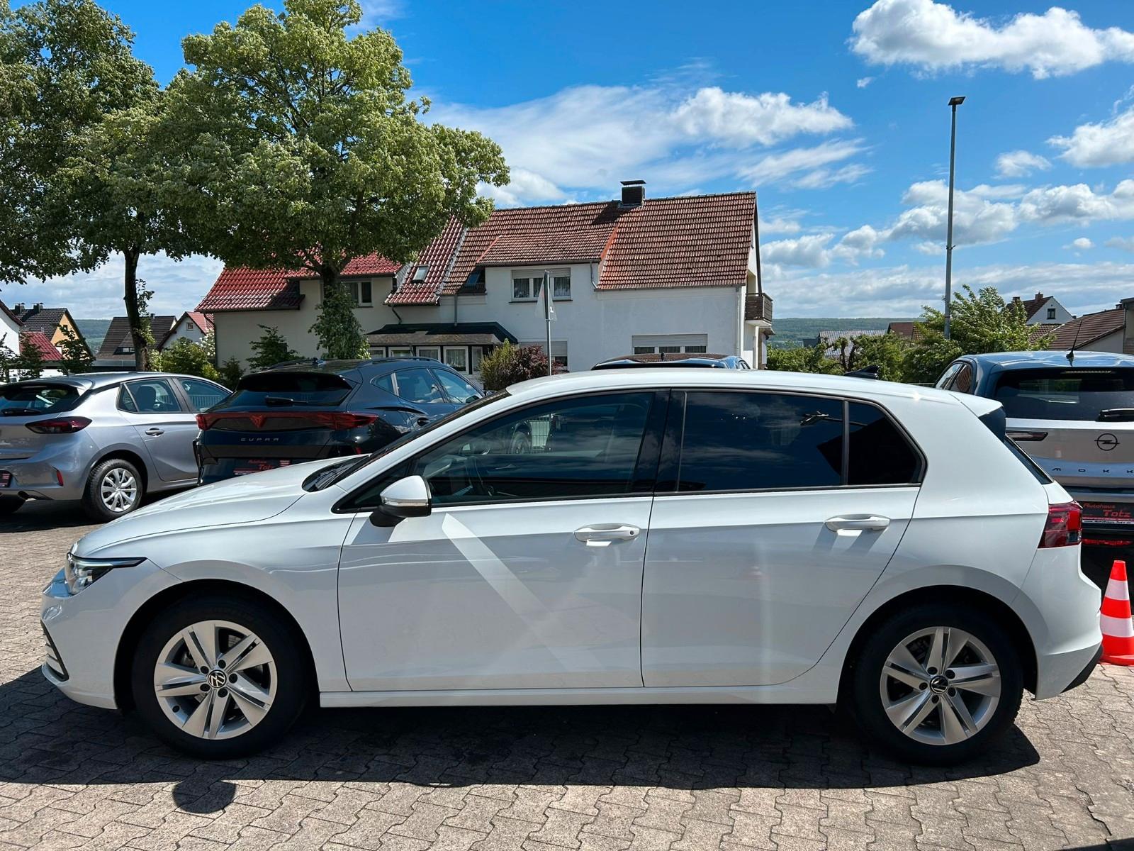 Volkswagen Golf VIII Lim. Life *NAVI*RFK*SHZ*LHZ*, миниатюра 5