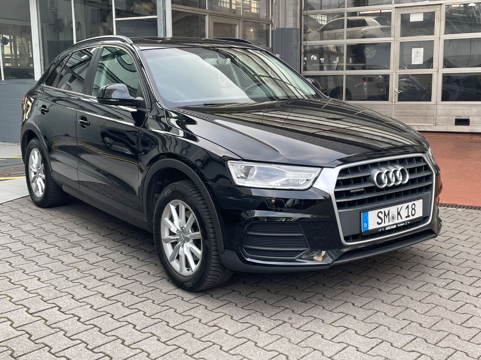 AUDI Q3 2.0 TDI S tronic quattro -Panoramadach