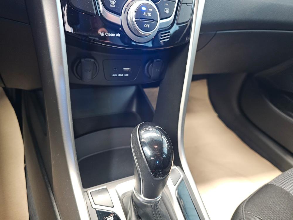 Hyundai i30 1.Hand,PDC,Klimaautomatik,Winterräder