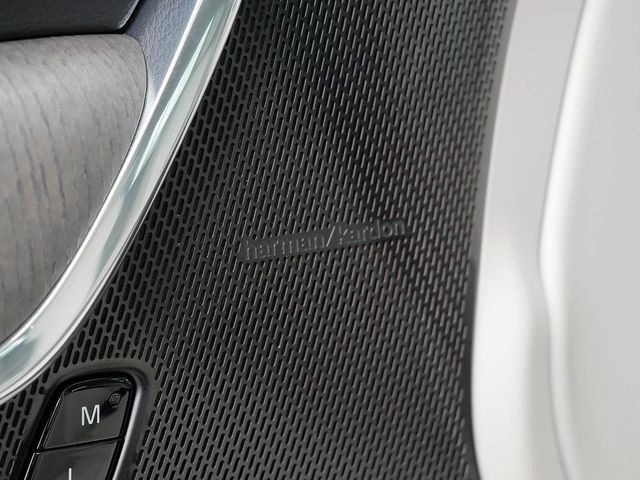 Volvo V90 Kombi 2.0 Plus Dark Recharge Plug-In Hybrid  foto 16
