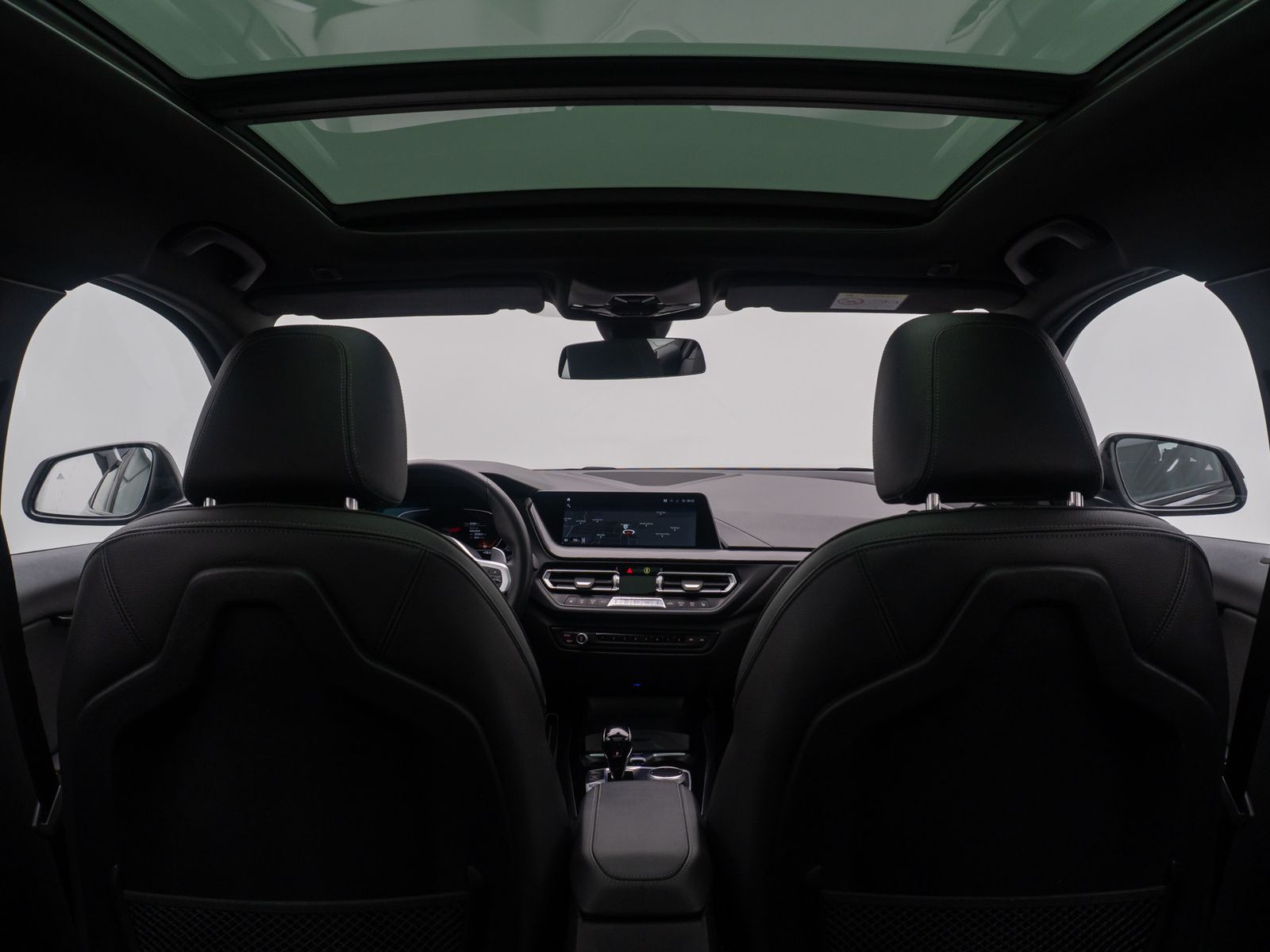 Fahrzeugabbildung BMW 120i M Sport Panoram Kamera DAB HiFi Komfort LED