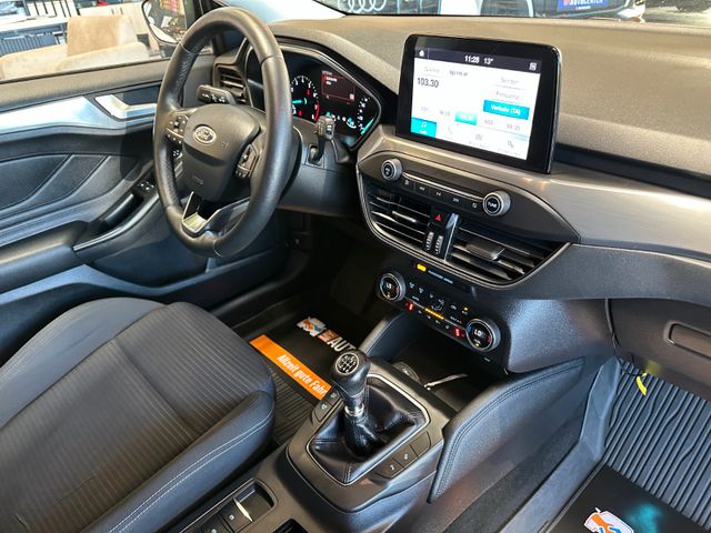 MYAUTOCENTER – Gebraucht- und Jahreswagen mit Werkstattservice in Pfaffenhofen Ford Focus 1,5 EcoBoost Titanium