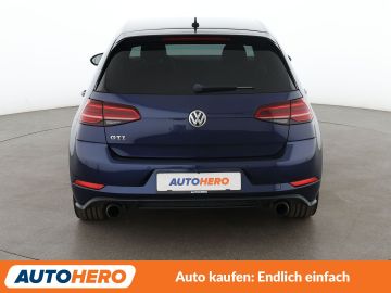 Volkswagen Golf - 5