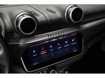 صورة مصغرة 25 لـ 2018 Ferrari PORTOFINO