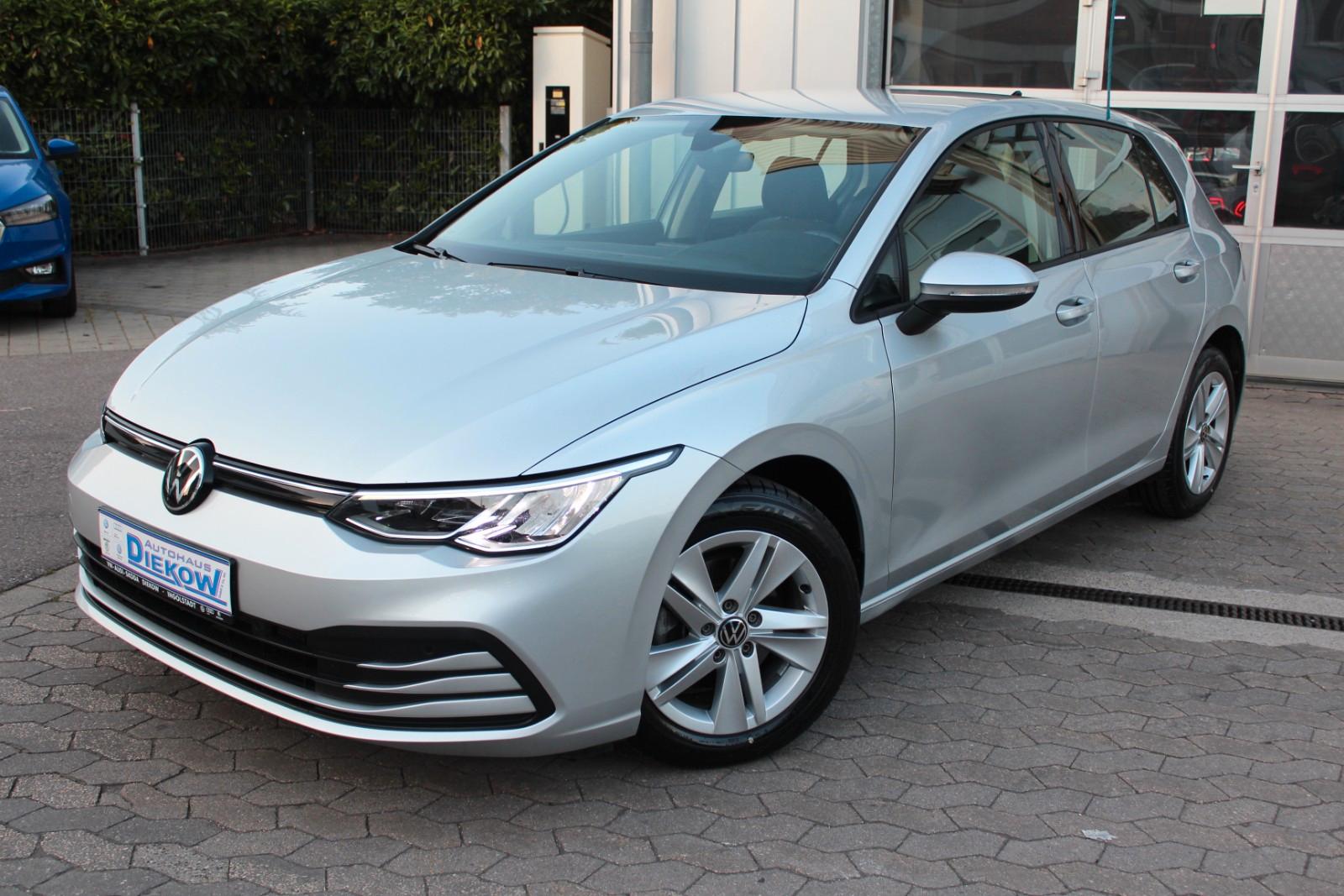 Volkswagen Golf VIII Lim Life/LED/PDC/Kamera/Navi/APP/ACC..