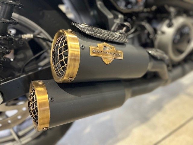 Fahrzeugabbildung Harley-Davidson RH975 S Nighster Spezial Umbau