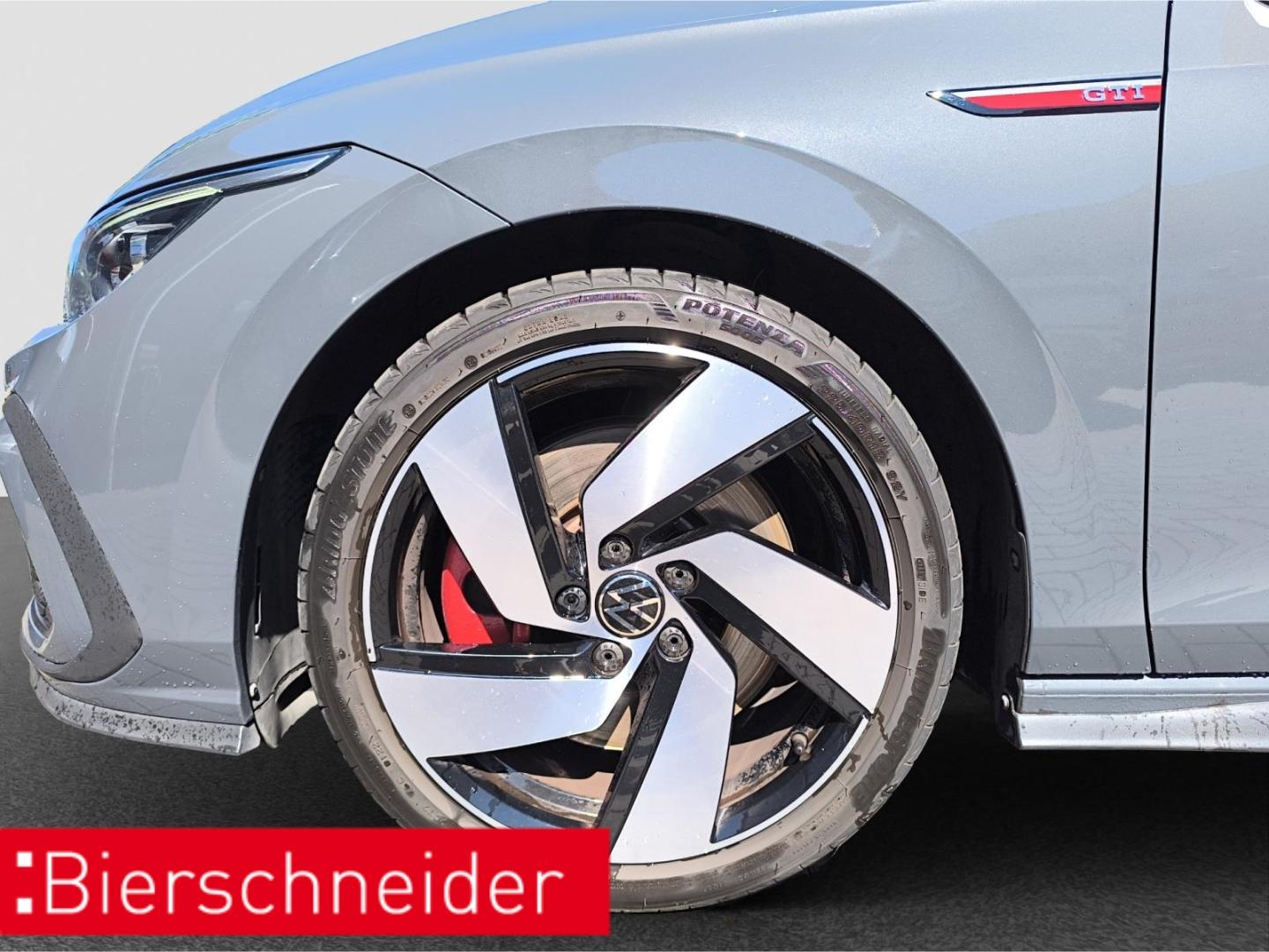 Volkswagen Golf GTI 8 2.0 TSI NAVI AHK LED KAMERA