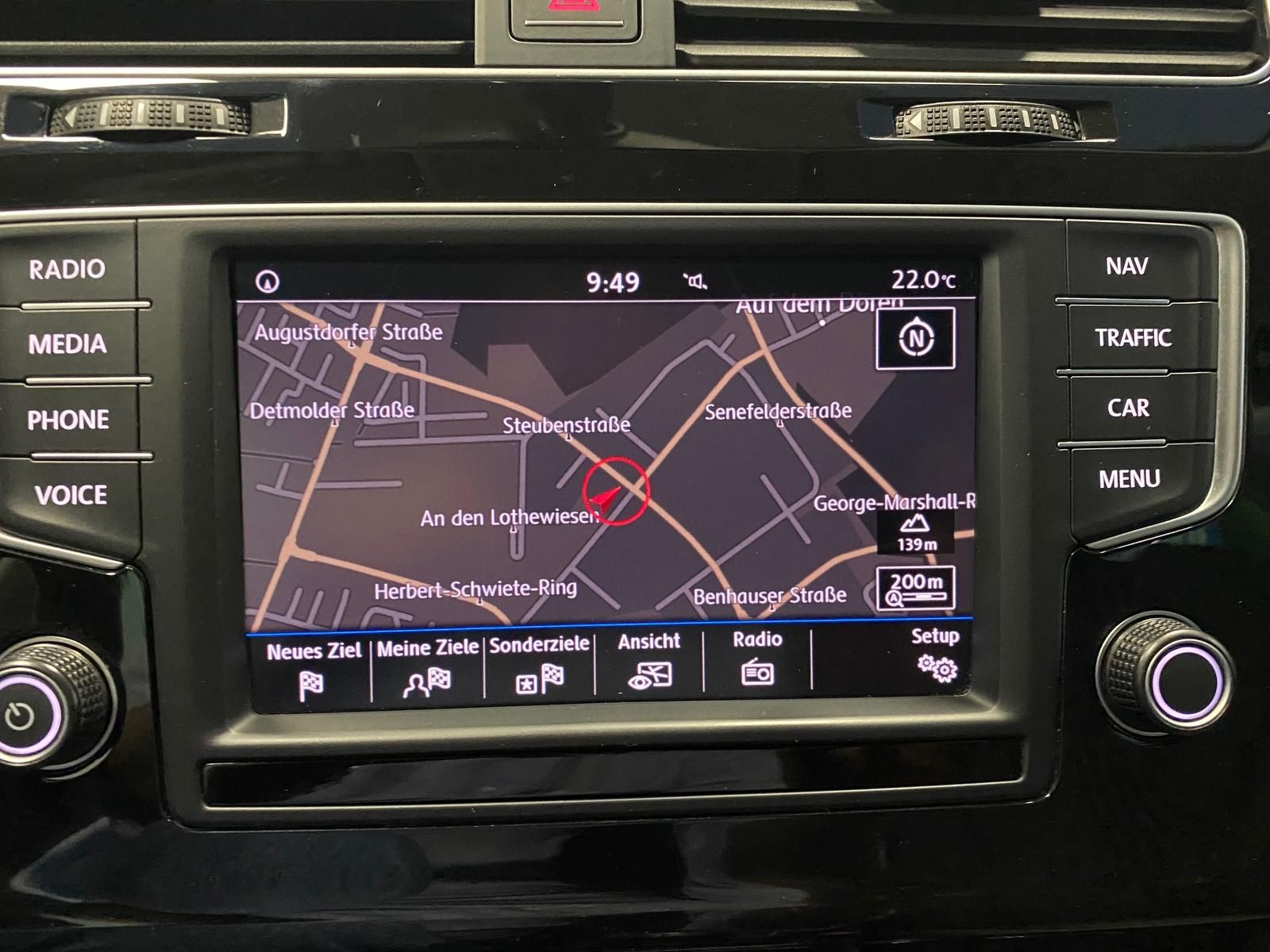 Fahrzeugabbildung Volkswagen Golf 2.0 TDI Allstar BMT KLIMA+PDC+NAVI+SITZHEIZ