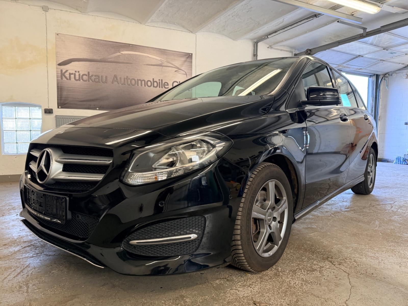 Mercedes-Benz B 180 Aut. Style SHeft Navi PDC Shz Tempo
