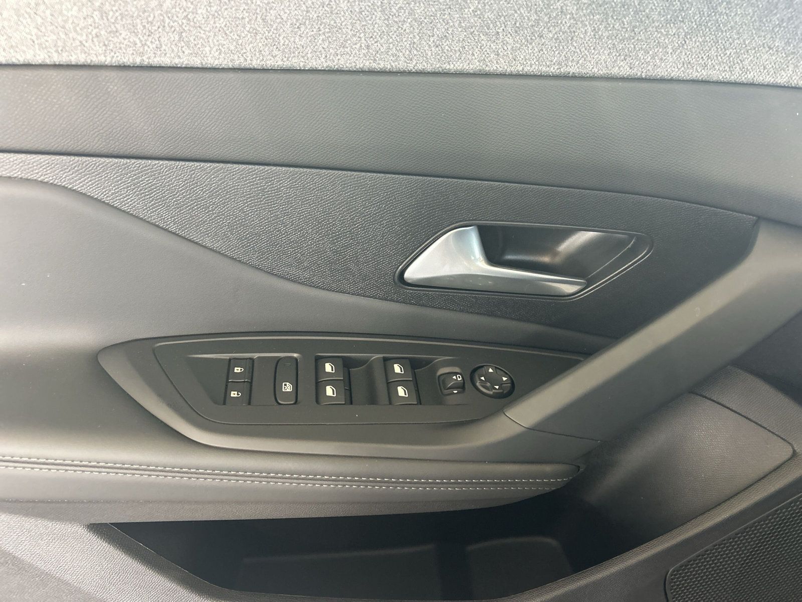 Peugeot 308 - Bild 10