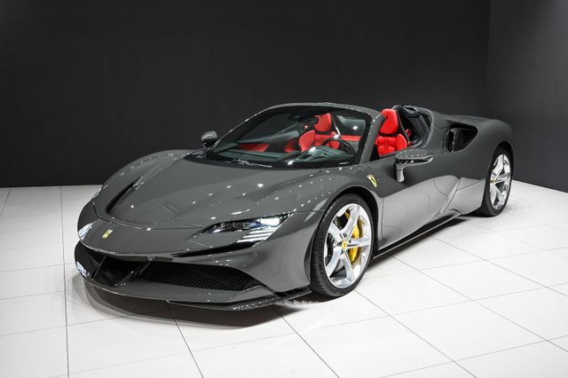 Ferrari SF90 Spider *Lift*AFS*Carbon*RacingSeats*MY2024