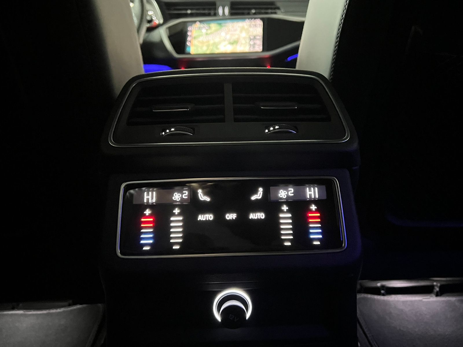 Fahrzeugabbildung Audi A6 Avant 50 TDI Quattro S-LINE/HDMATRIX/AHK/AMBI