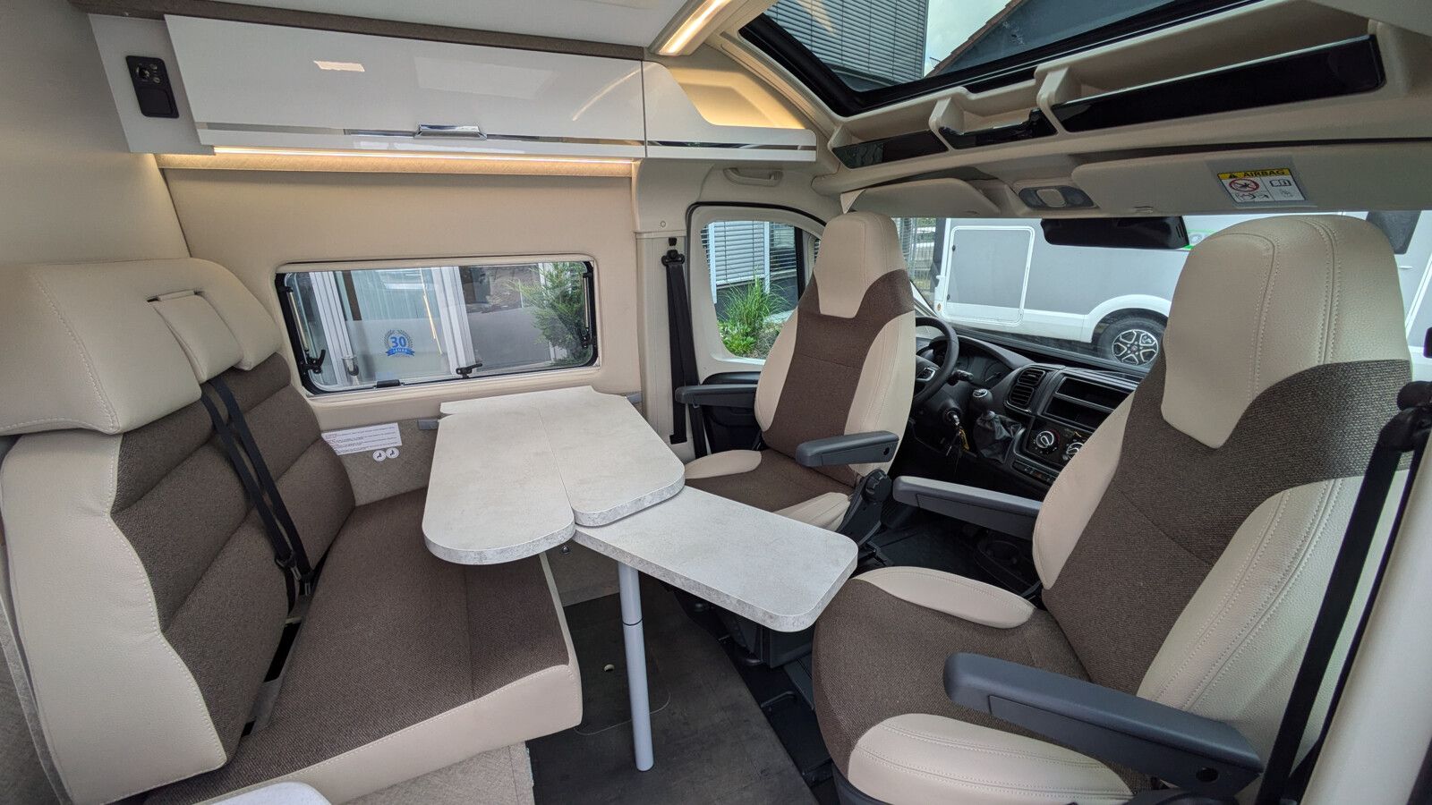 Fahrzeugabbildung Karmann Davis Lifestyle DA 590 LS Panorama Dachfenster