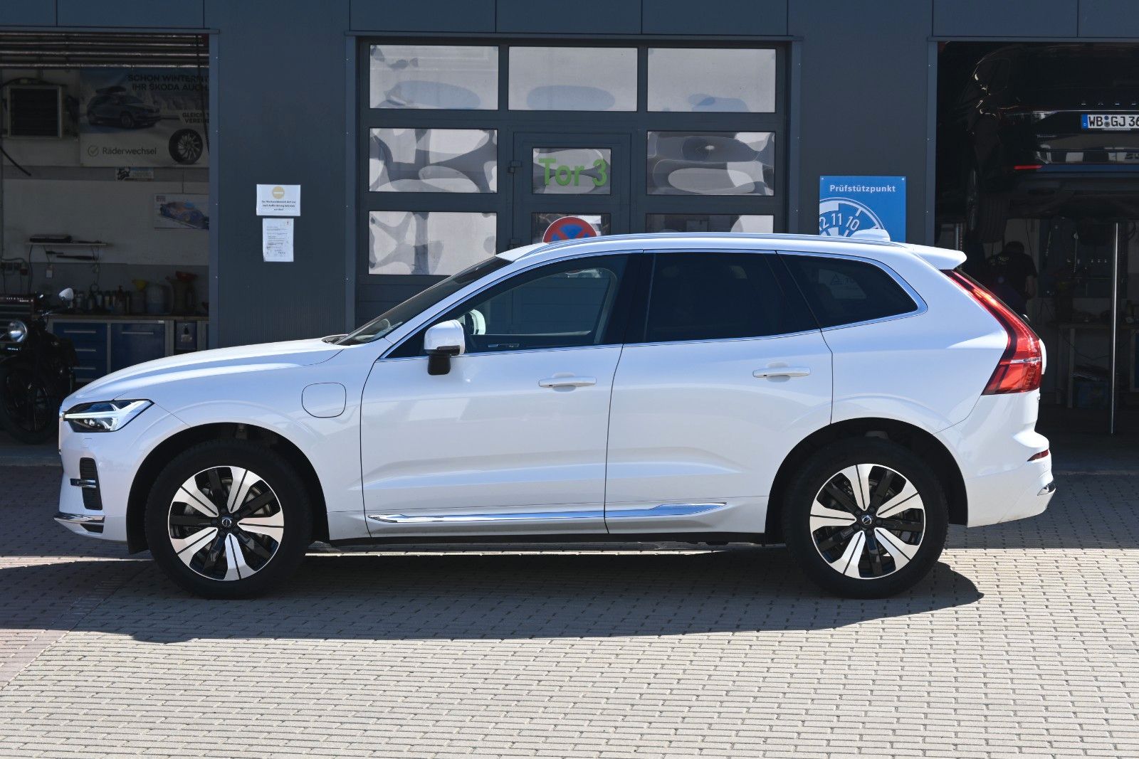 Fahrzeugabbildung Volvo XC60 T8 AWD Inscription Recharge Plug-In Hybrid
