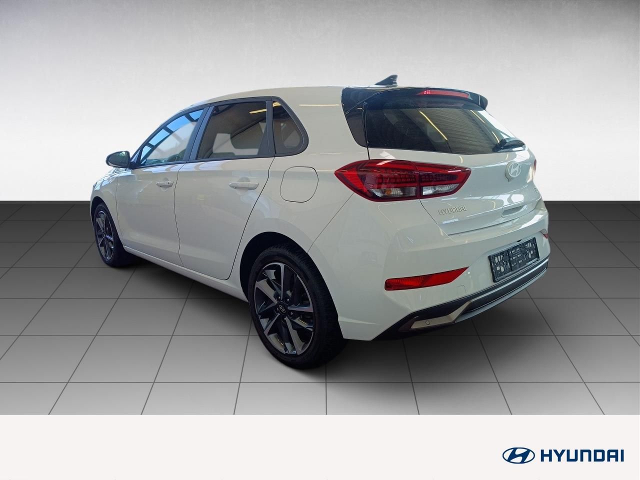 Fahrzeugabbildung Hyundai i30 1.5T DCT ADVANTAGE LED*SHZ*LHZ*NAV*USB*CARPL