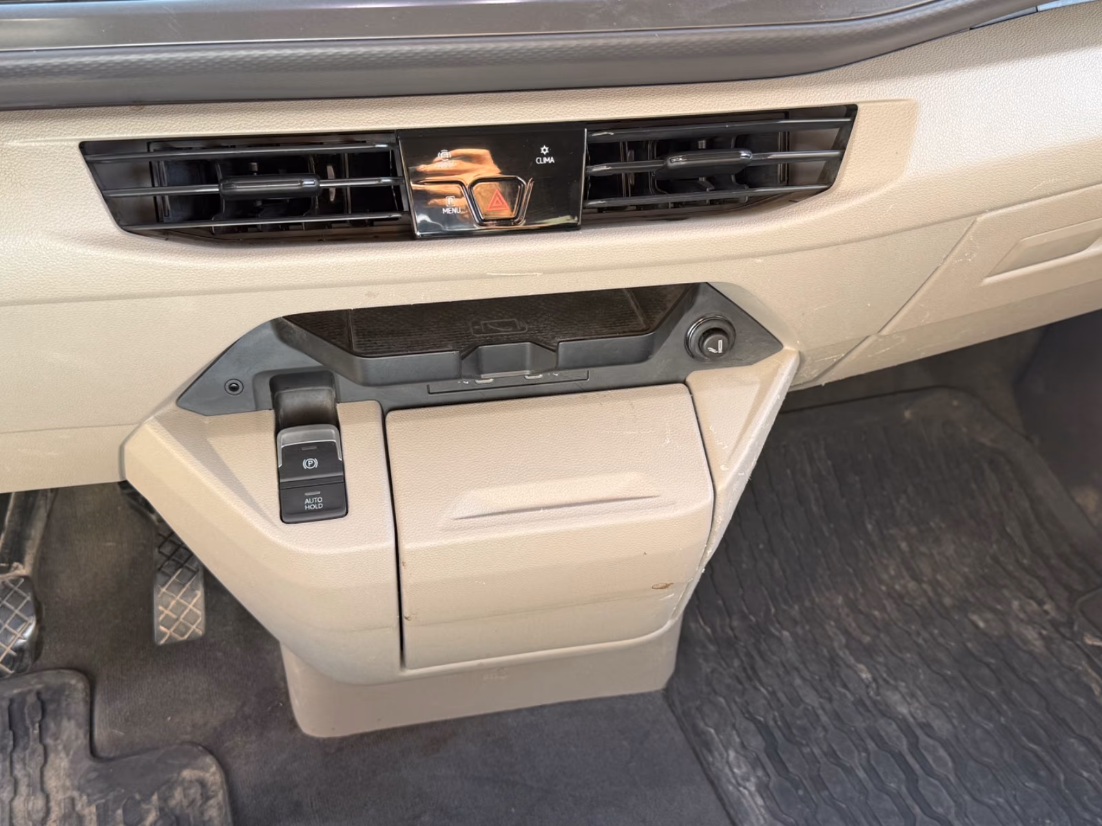 Volkswagen T7 Multivan 2.0 TDI MwSt DSG 6 Sitze AHK ACC LED, миниатюра 27